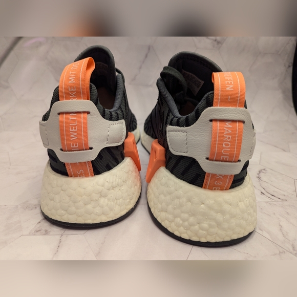 Adidas NMD_R2 "Utility Ivy" - Picture 3 of 6